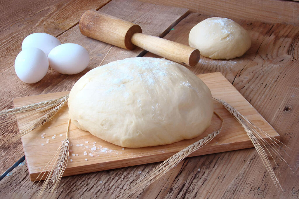 Donuts, Yeast Raising, Laminates by Gregory''s Foods, Eagan, MN